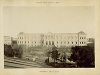 Fachada de la BNE