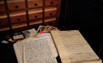 Conjunto de documentos y disquetes informáticos