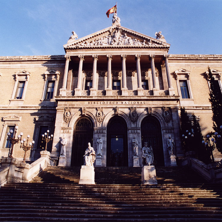 Fachada de la BNE