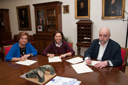 En la imagen Milagros Novo, Ana Santos y Javier Paola