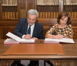 Momento de la firma del convenio