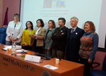 Trabajadores de la Biblioteca recogiendo el premio FOTODOC