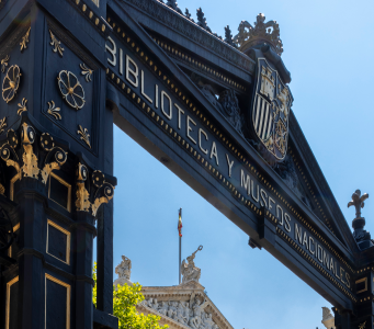 Puerta de la Biblioteca Nacional de España