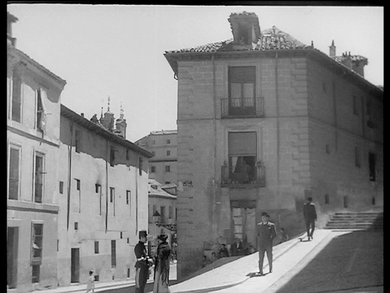 La torre de los 7 Jorobados (1944): Plaza de Alamillos