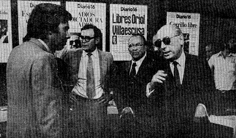 Felipe González y Adolfo Suárez el 16 de junio de 1977, a la espera de los resultados electorales. 