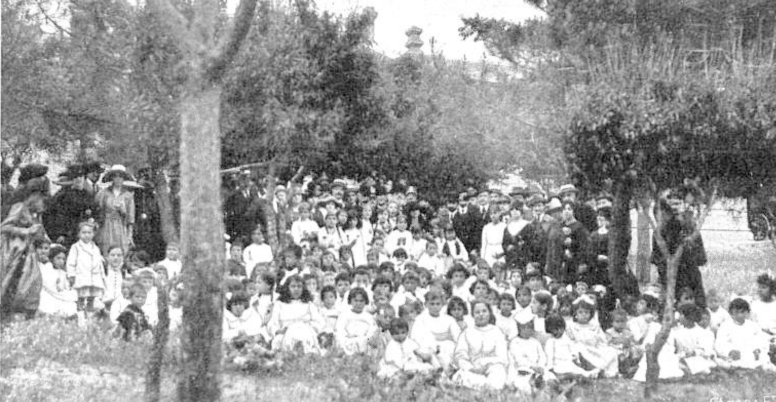Inauguración de las Escuelas-Bosque en Madrid, en Mundo gráfico el 12 de junio de 1918