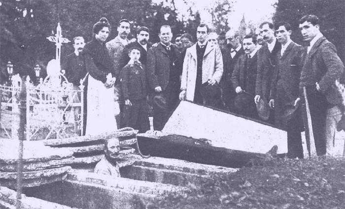 Entierro de Pedro Delgado en el cementerio de Sevilla, en Nuevo Mundo