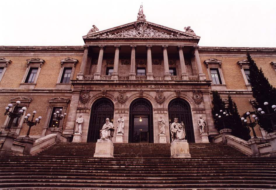 Fachada de la BNE