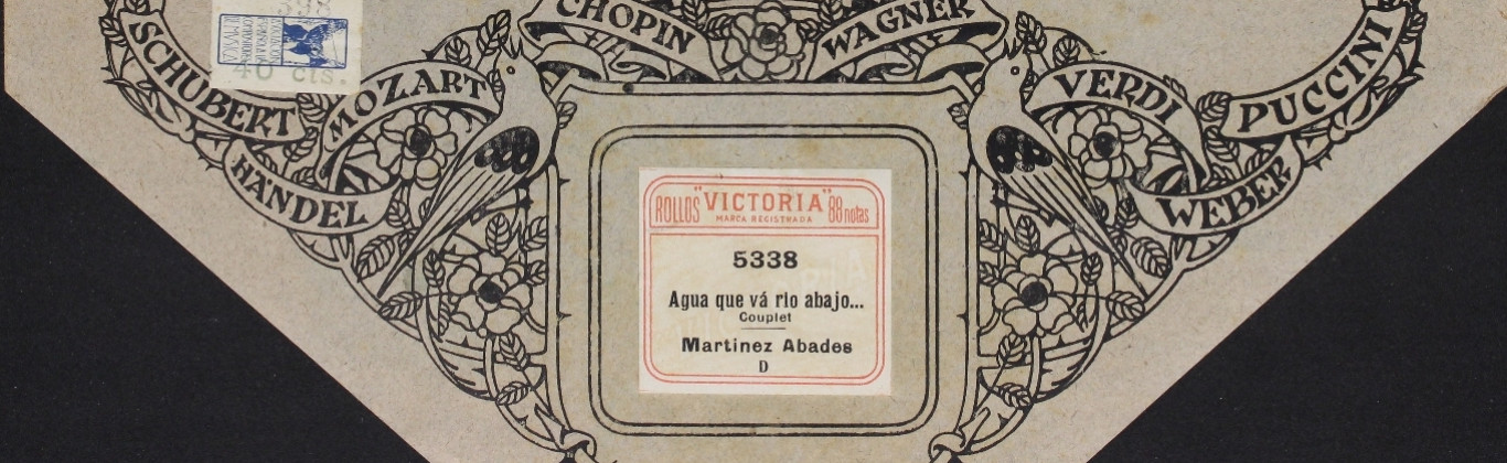 Agua que va río abajo