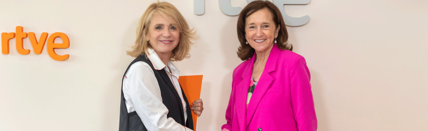 Imagen del convenio firmado entre RTVE y la BNE