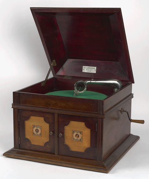 Subcolección gramófonos: Gramófono BNEM CE0247