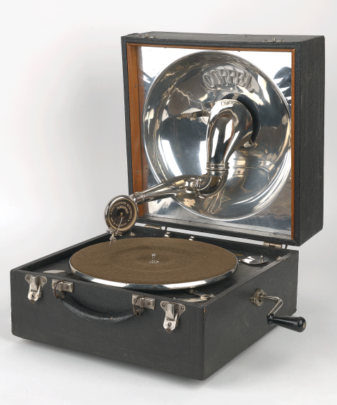 Subcolección gramófonos: Gramófono BNEM CE2719