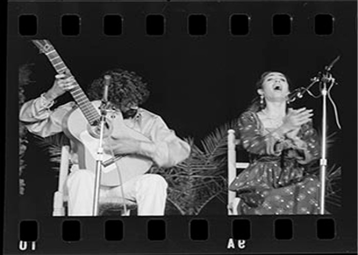 Lole y Manuel fotografiados por Vicente Ibáñez Lole y Manuel fotografiados por Vicente Ibáñez