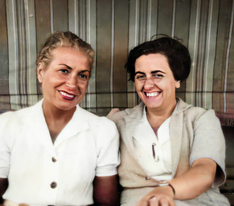 Margarita Xirgu y Victorina Durán