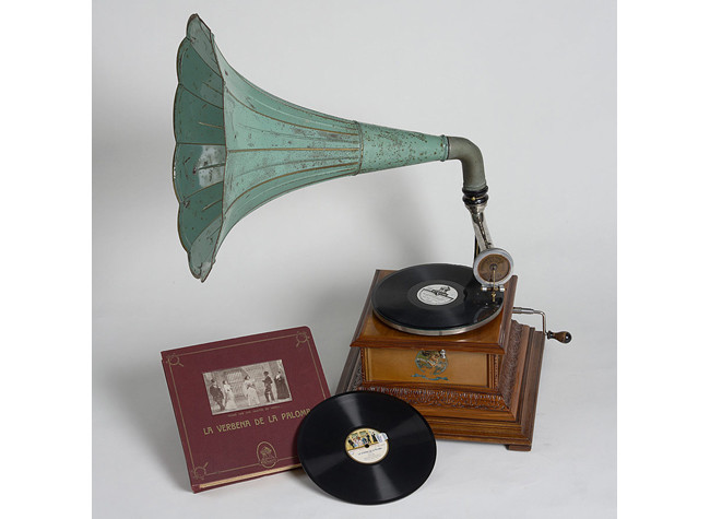 Gramófono Pathe modelo nº4 con bocina original, años 20