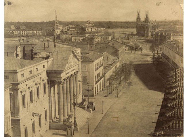 Madrid, Carrera de San Gerónimo y Palacio del Congreso de Charles Clifford, 1853. BNE, 17/32/2