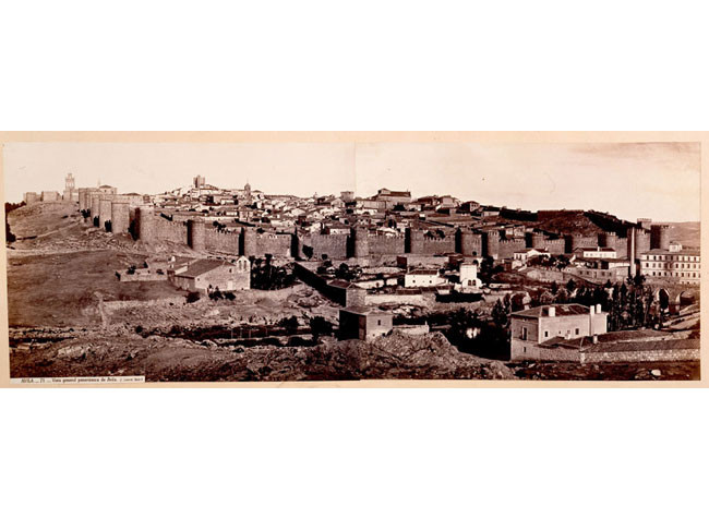 Ávila. Vista general panorámica de Ávila de Jean Laurent y Minier, ca. 1864. BNE, 17/188/7