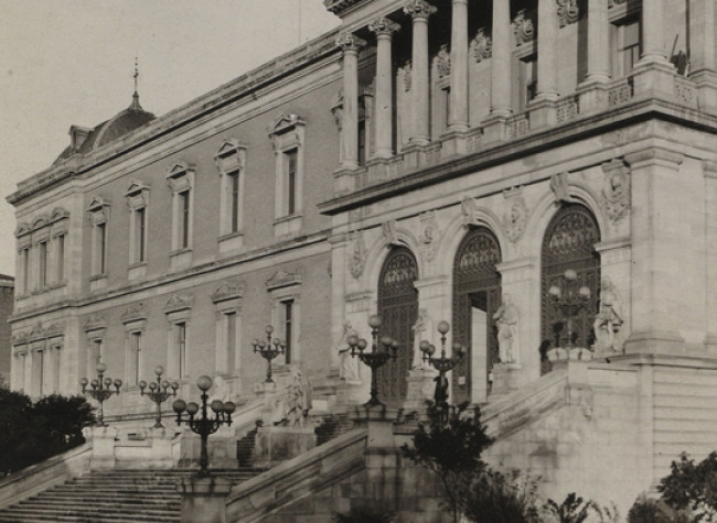 Fachada de la Biblioteca Nacional de España