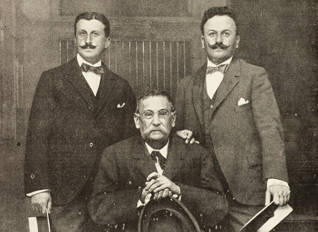 AHS/42955. Mundo gráfico. Crónica Gráfica. Benito Pérez Galdós y los hermanos Álvarez Quintero