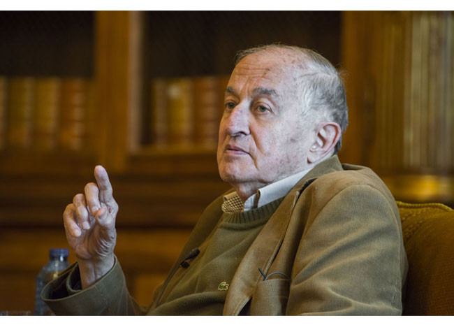 Juan Goytisolo, Premio Cervantes 2014, en la Biblioteca Nacional de España