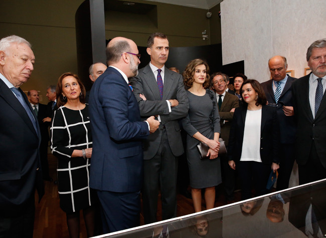 Sus Majestades los Reyes en la inauguración de la exposición Miguel de Cervantes: de la vida al mito (1616-2016)