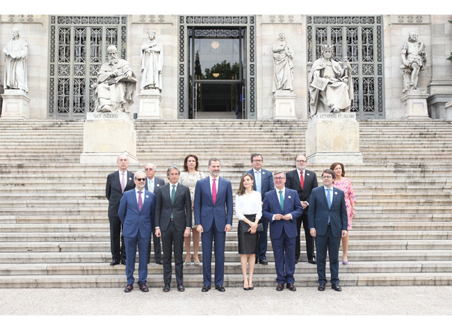 Inauguración de la exposición con SSMM los reyes