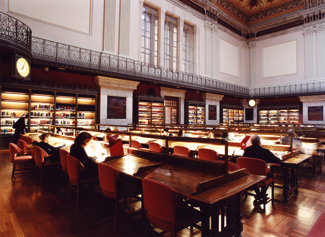 Salón general de lectura de la Biblioteca Nacional de España. Sede Recoletos