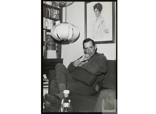 Miguel Delibes en su casa de Valladolid