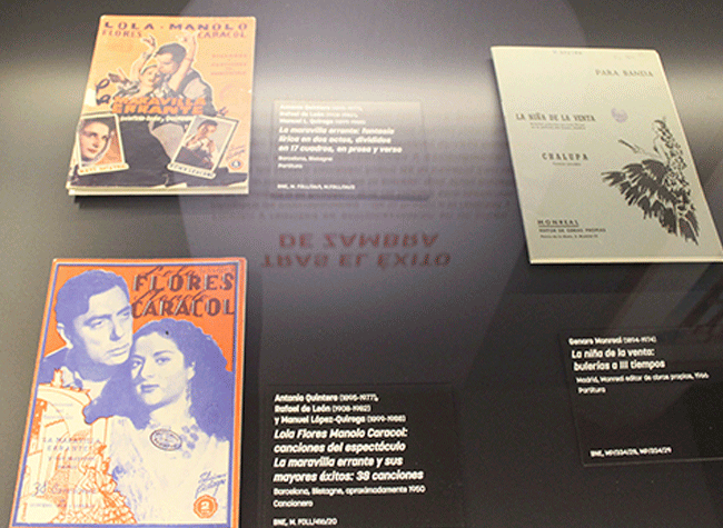 Montaje de la exposición Si me queréis, ¡venirse! Lola Flores en la Biblioteca Nacional de España