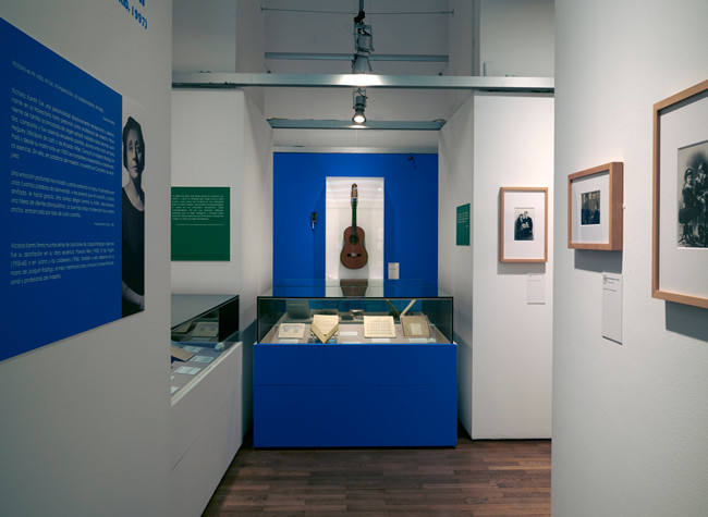 Montaje de la exposición de Joaquín Rodrigo