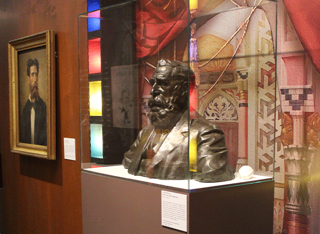 Montaje de la exposición Tomás Bretón, mucho más que La verbena de la Paloma