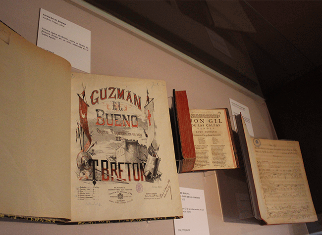 Montaje de la exposición Tomás Bretón, mucho más que La verbena de la Paloma