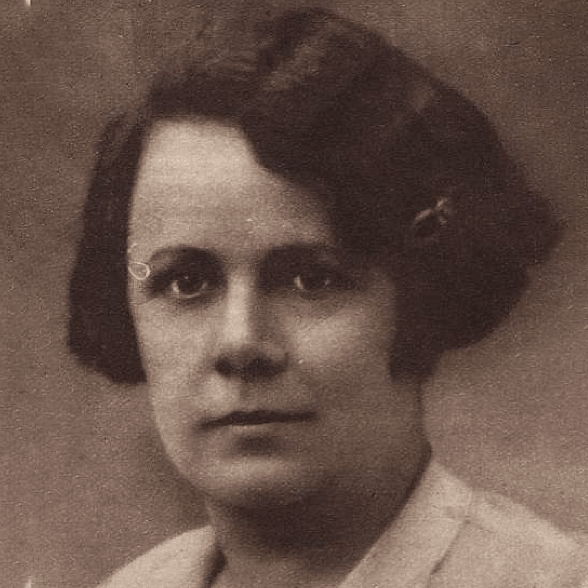 Leonor Serrano