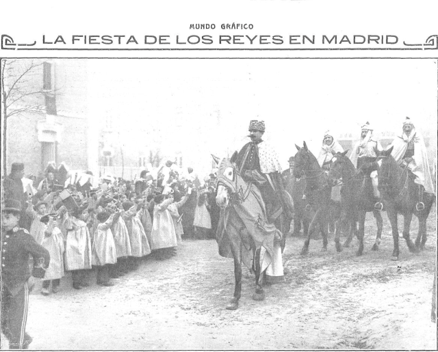 Cabalgata en Madrid delante de niños pobres del asilo de la Paloma