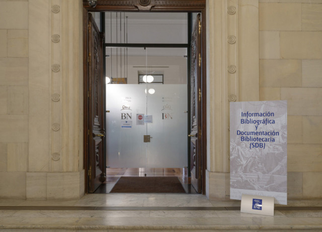 Acceso a la Sala de Información Bibliográfica y Bibliotecaria 