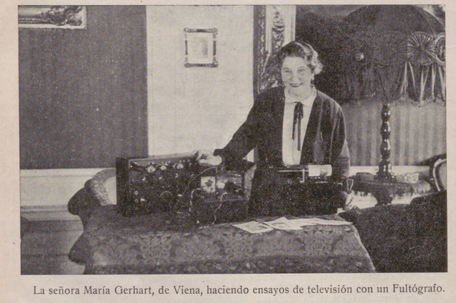 María Gerhart haciendo ensayos con un Fultógrafo